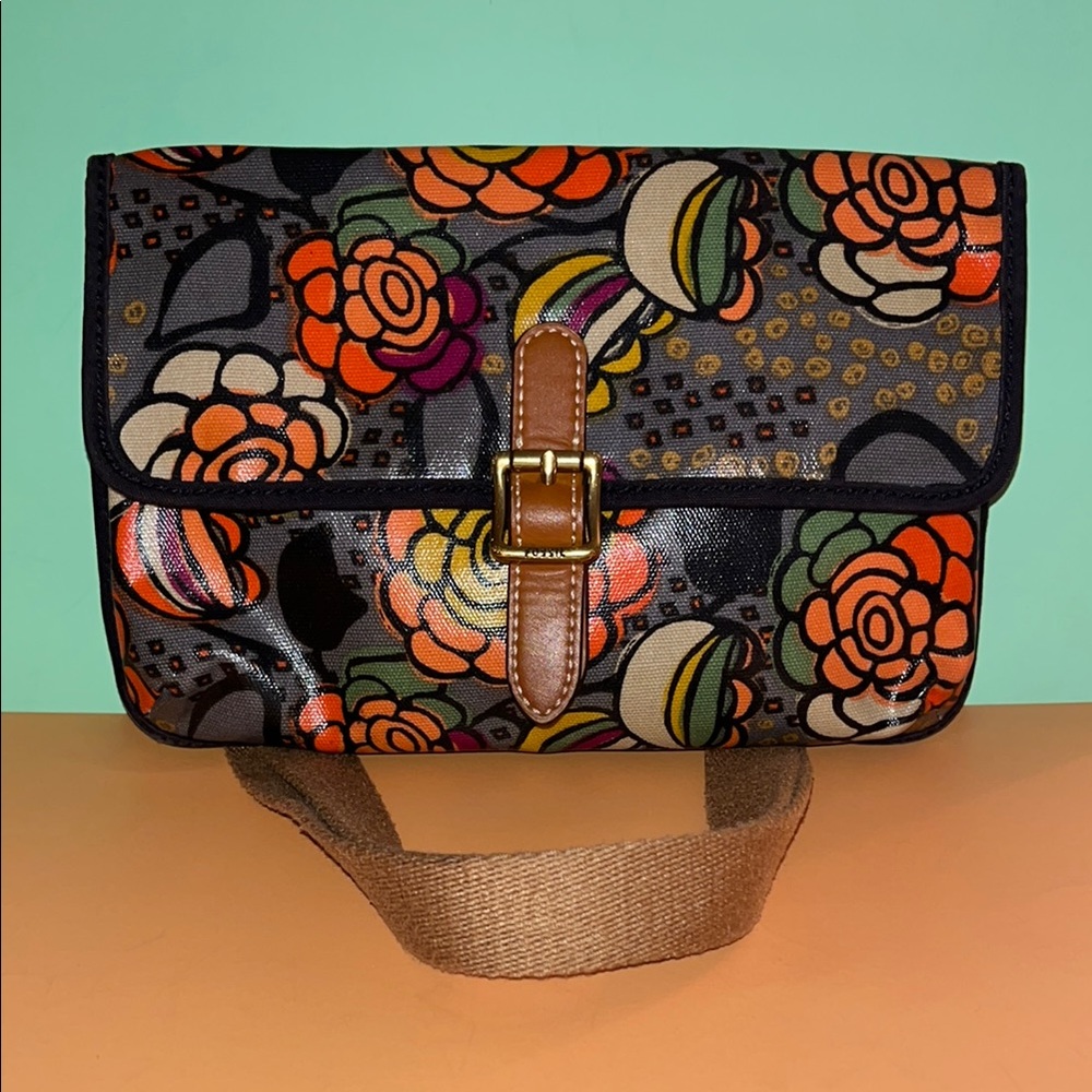Fossil Keyper Mini Coated Fabric Multicolored Floral Crossbody Bag - Like New 🧡